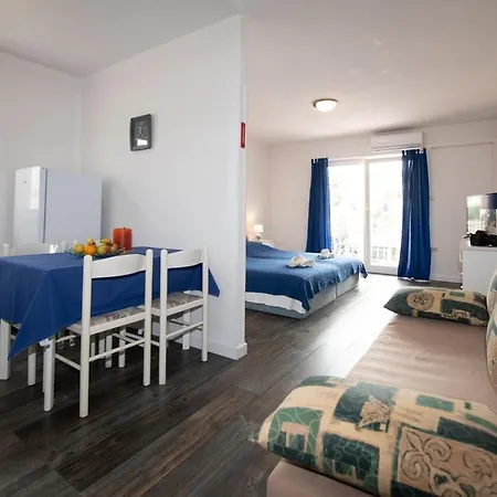 With Parking Space Ika - Opatija - 7931 Διαμέρισμα