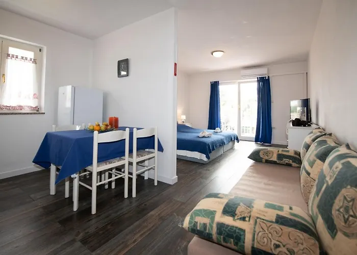 With Parking Space Ika, Opatija - 7931 Appartamento