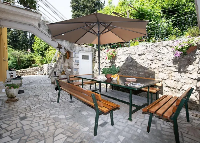 With Parking Space Ika, Opatija - 7931 Appartamento
